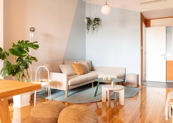 Casa 8 - Two Bedroom House In Apartamento *