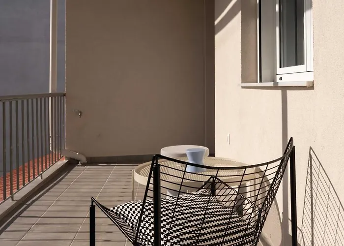 Casa 8 - Two Bedroom House In Patras